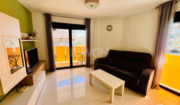 Resale - Apartment / flat - Torrevieja - Playa del Cura