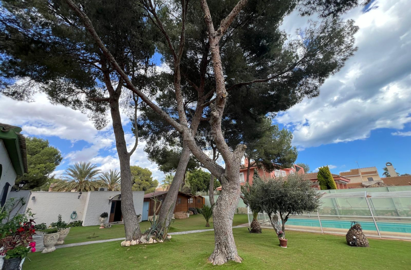 Resale - Villa - Campoamor - Costa Blanca