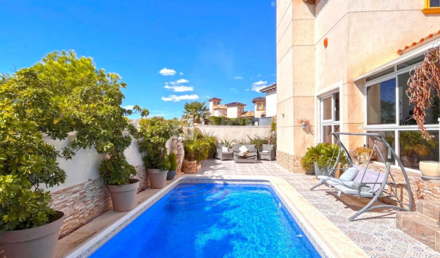 Resale - Villa - Orihuela Costa - Costa Blanca