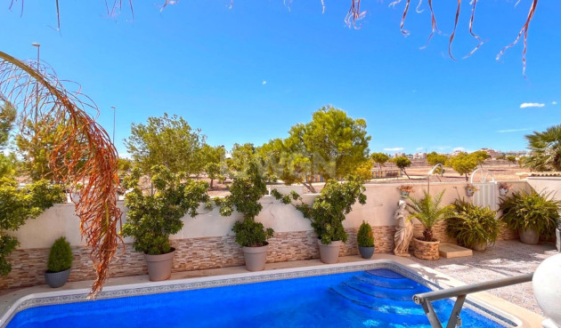 Resale - Villa - Orihuela Costa - Costa Blanca