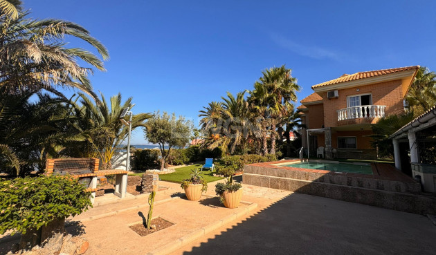 Odsprzedaż - Villa - La Manga del Mar Menor - Costa Calida