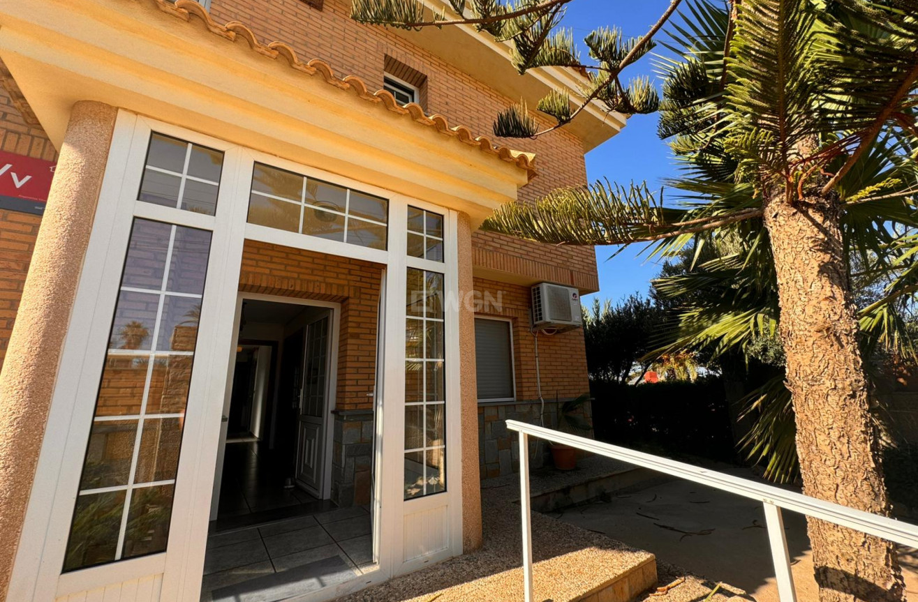 Resale - Villa - La Manga del Mar Menor - Costa Calida