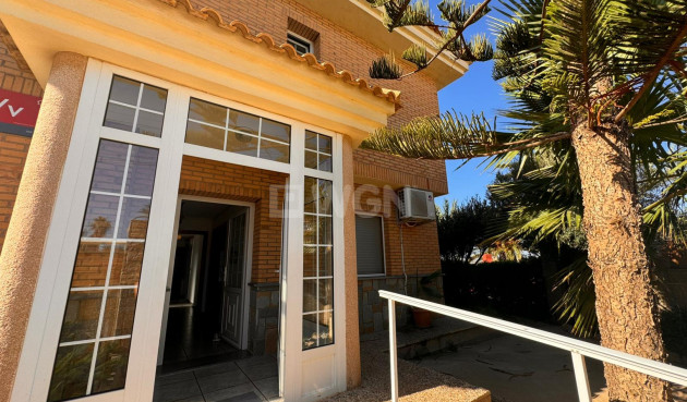 Resale - Villa - La Manga del Mar Menor - Costa Calida