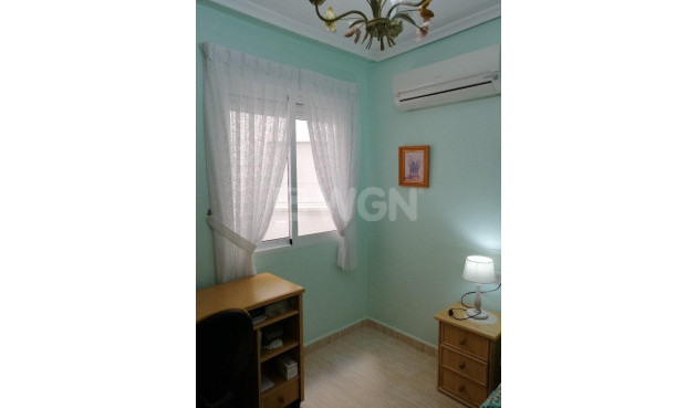 Resale - Apartment / flat - Torrevieja - Playa del Cura