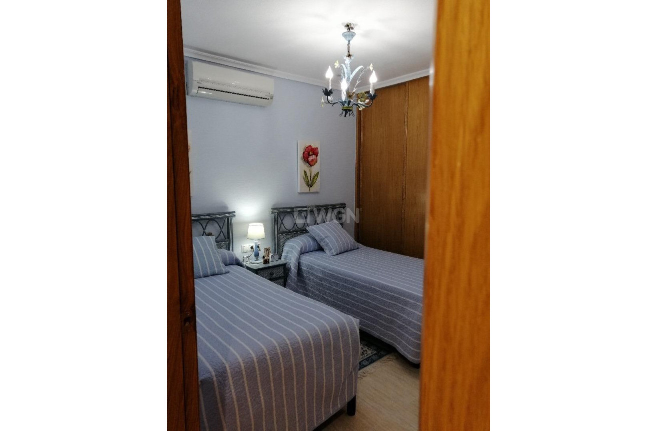 Resale - Apartment / flat - Torrevieja - Playa del Cura