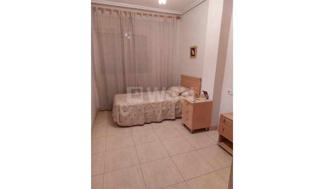 Resale - Apartment / flat - Orihuela - Zona Centro