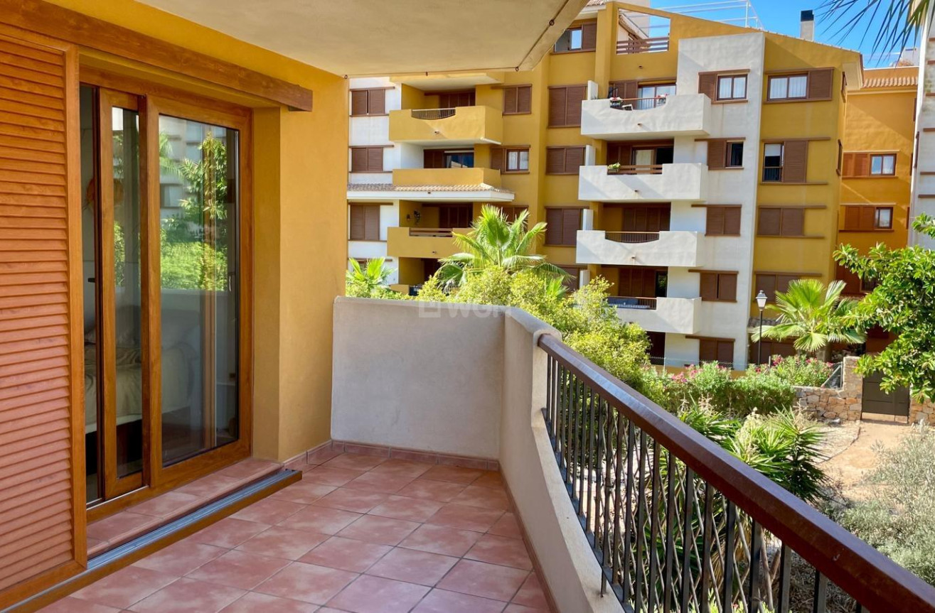 Resale - Apartment / flat - Orihuela Costa - Punta Prima