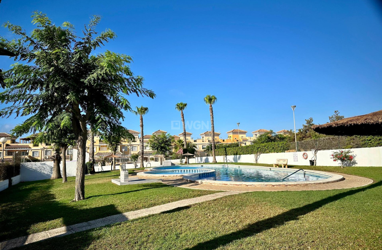 Resale - Villa - Torrevieja - Aguas Nuevas 1