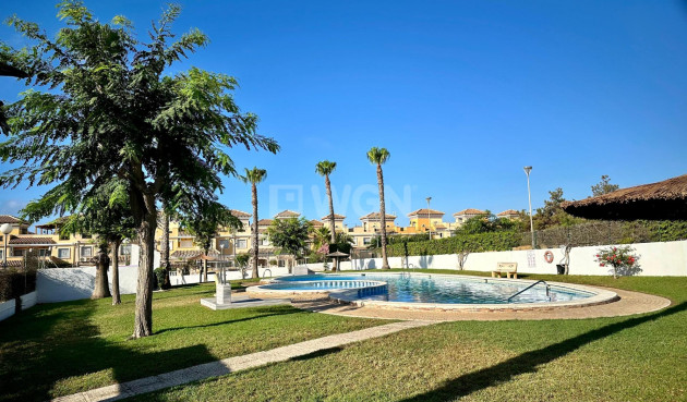 Resale - Villa - Torrevieja - Aguas Nuevas 1