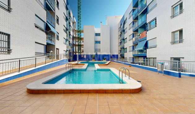 Resale - Apartment / flat - Torrevieja - Playa de los Locos