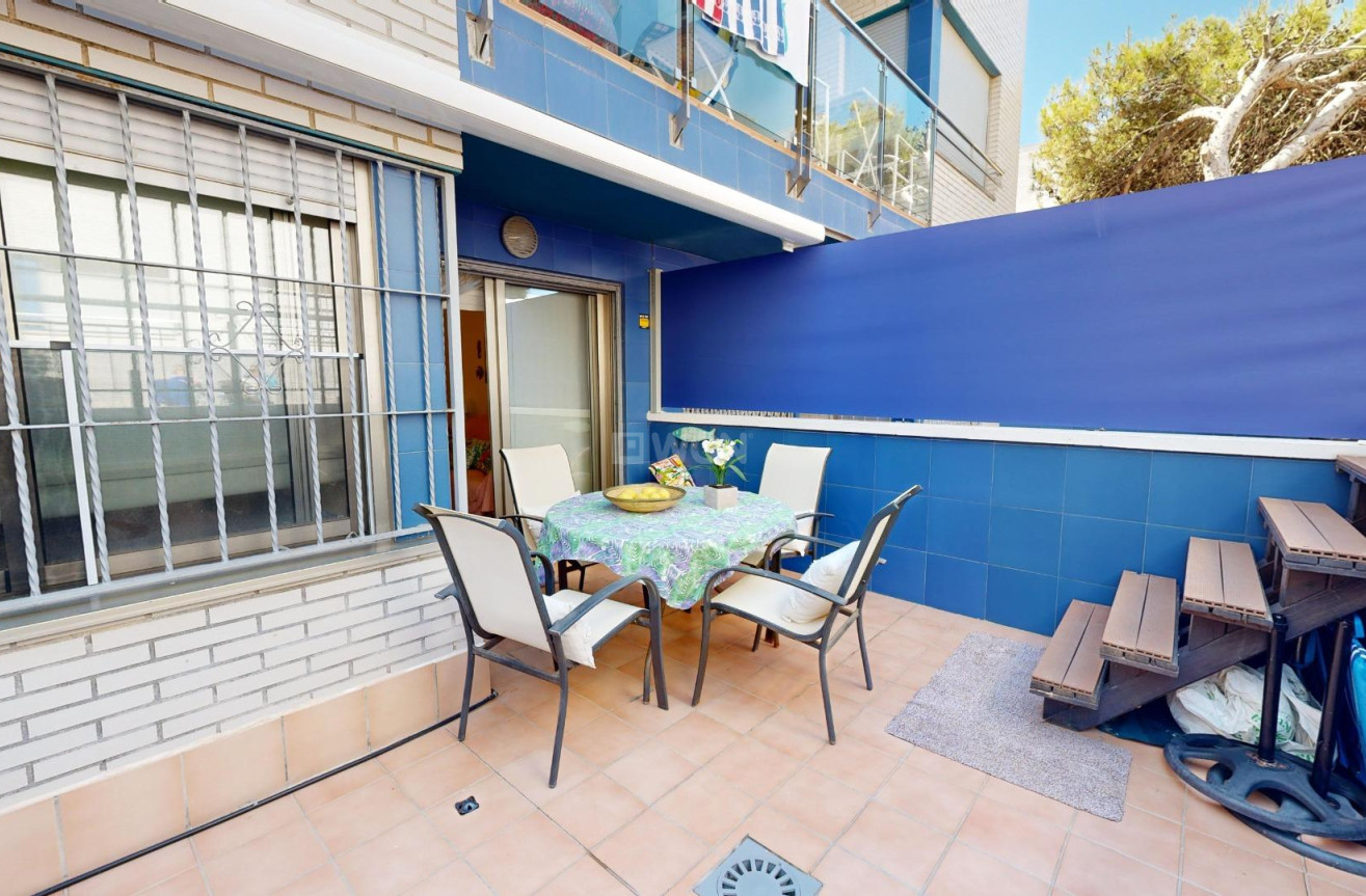 Resale - Apartment / flat - Torrevieja - Playa de los Locos