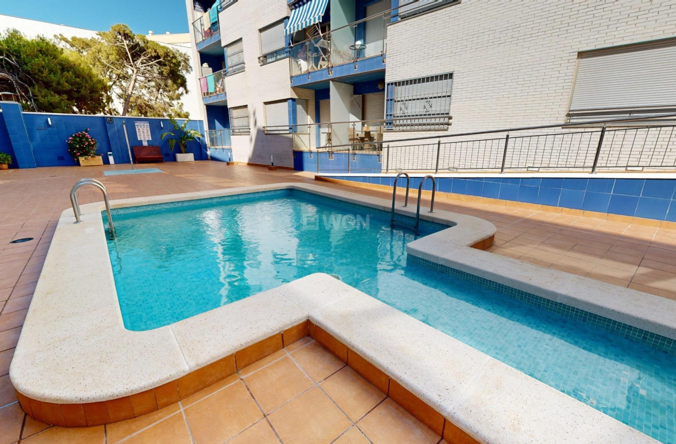 Resale - Apartment / flat - Torrevieja - Playa de los Locos