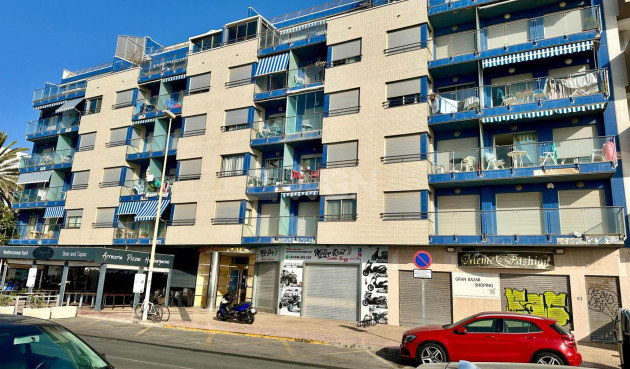 Resale - Apartment / flat - Torrevieja - Playa de los Locos