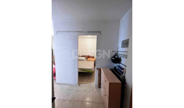 Resale - Apartment / flat - Torrevieja - Acequion