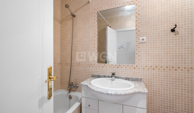 Reventa - Apartamento / piso - Orihuela - Inland