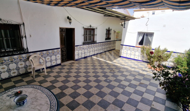 Resale - Villa - Alcaucín - Inland