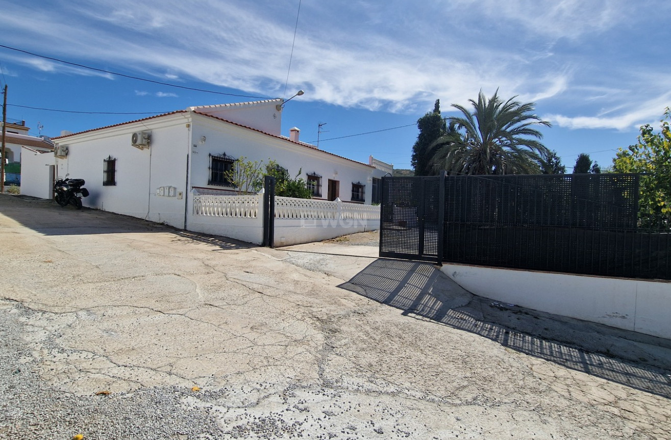 Reventa - Villa - Alcaucín - Inland