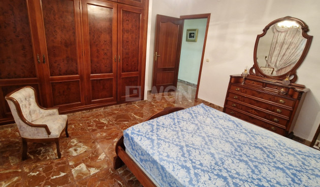 Resale - Villa - Alcaucín - Inland