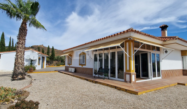 Reventa - Villa - Alcaucín - Inland