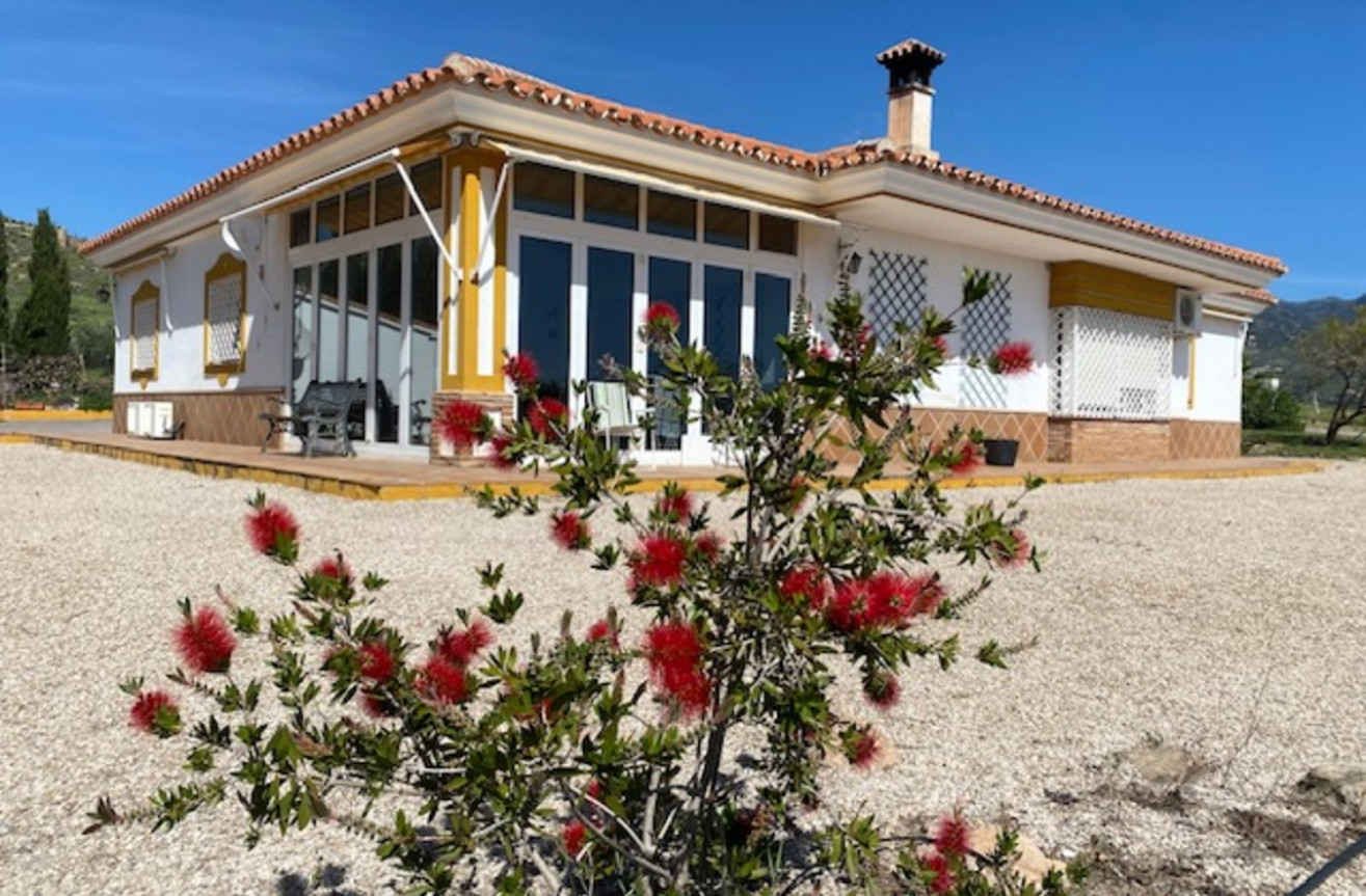 Reventa - Villa - Alcaucín - Inland