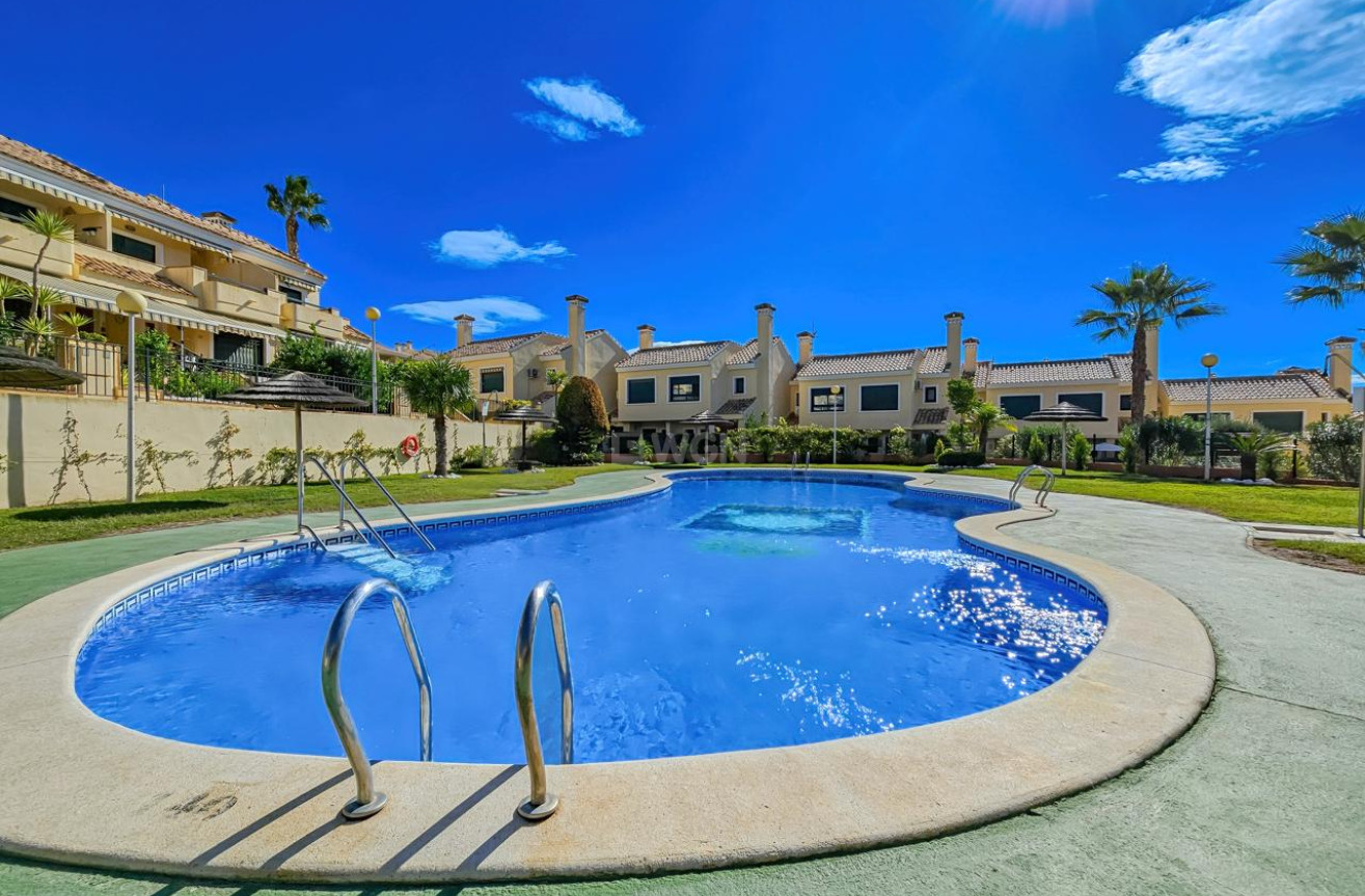 Resale - Apartment / flat - Orihuela Costa - Costa Blanca