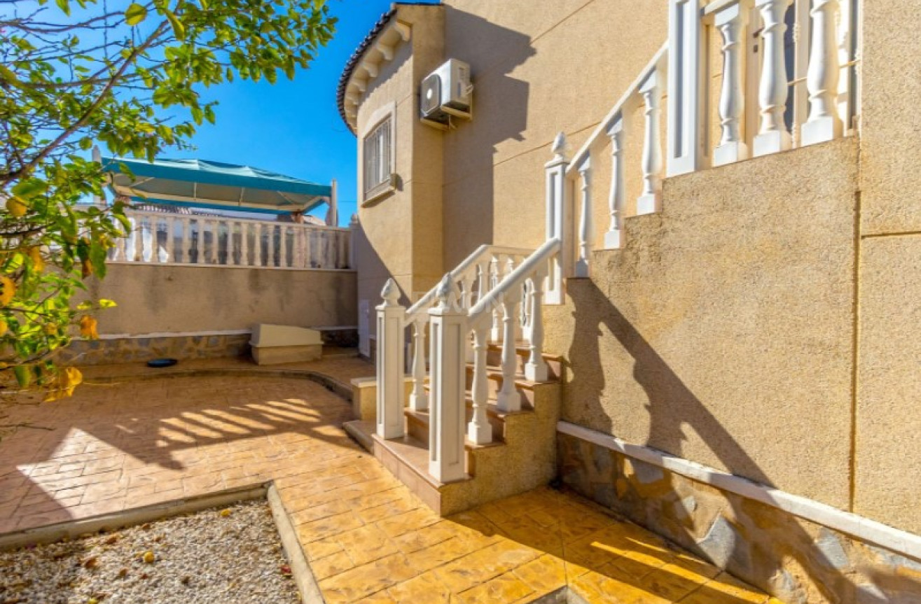 Resale - Villa - Orihuela - Inland