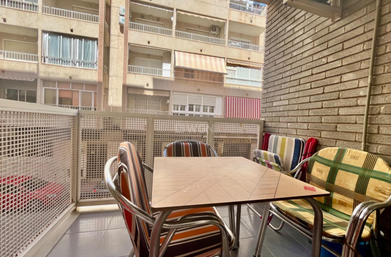 Reventa - Apartamento / piso - Torrevieja - Playa de los Locos