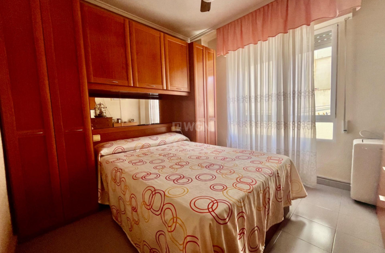 Resale - Apartment / flat - Torrevieja - Playa de los Locos