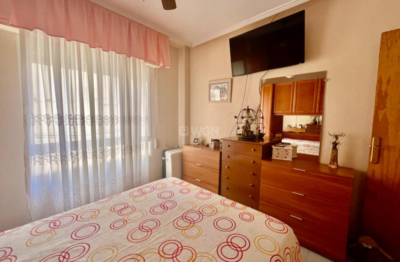 Resale - Apartment / flat - Torrevieja - Playa de los Locos