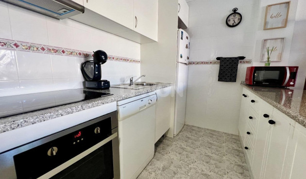 Resale - Apartment / flat - Torrevieja - Torrejón