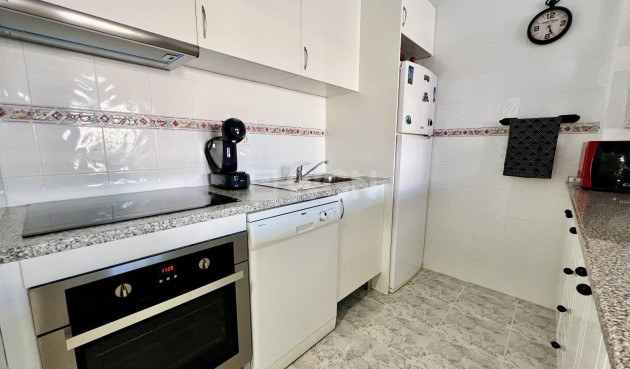 Resale - Apartment / flat - Torrevieja - Torrejón