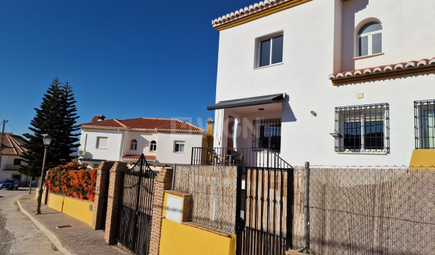 Resale - Townhouse - Alcaucín - Inland