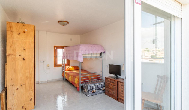 Resale - Villa - Orihuela Costa - La Florida