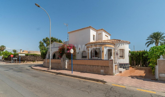 Odsprzedaż - Villa - Orihuela Costa - La Florida