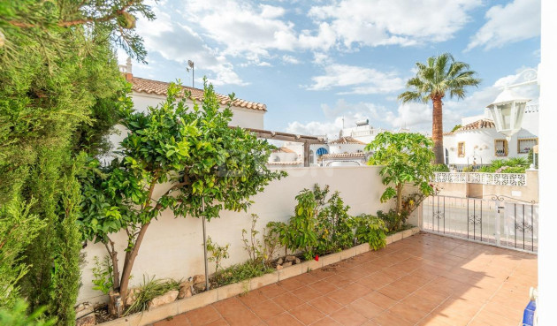 Resale - Villa - Orihuela Costa - La Florida