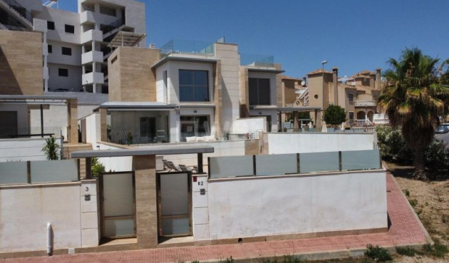 Resale - Villa - Orihuela Costa - Costa Blanca