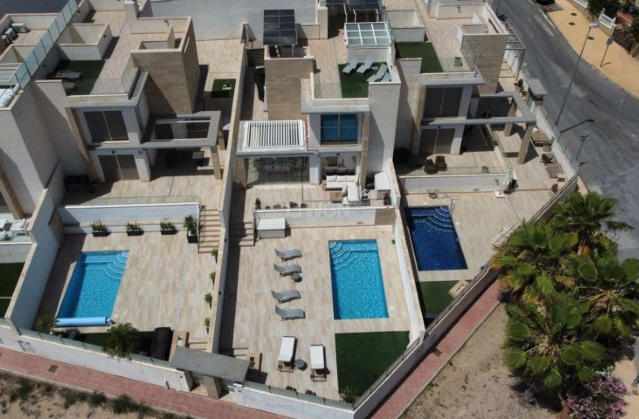 Odsprzedaż - Villa - Orihuela Costa - Costa Blanca