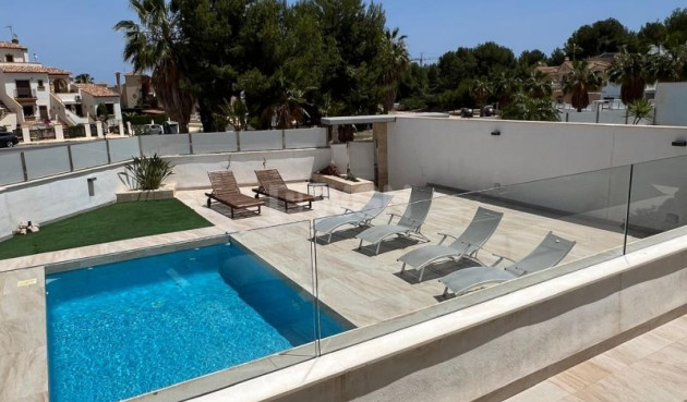 Resale - Villa - Orihuela Costa - Costa Blanca