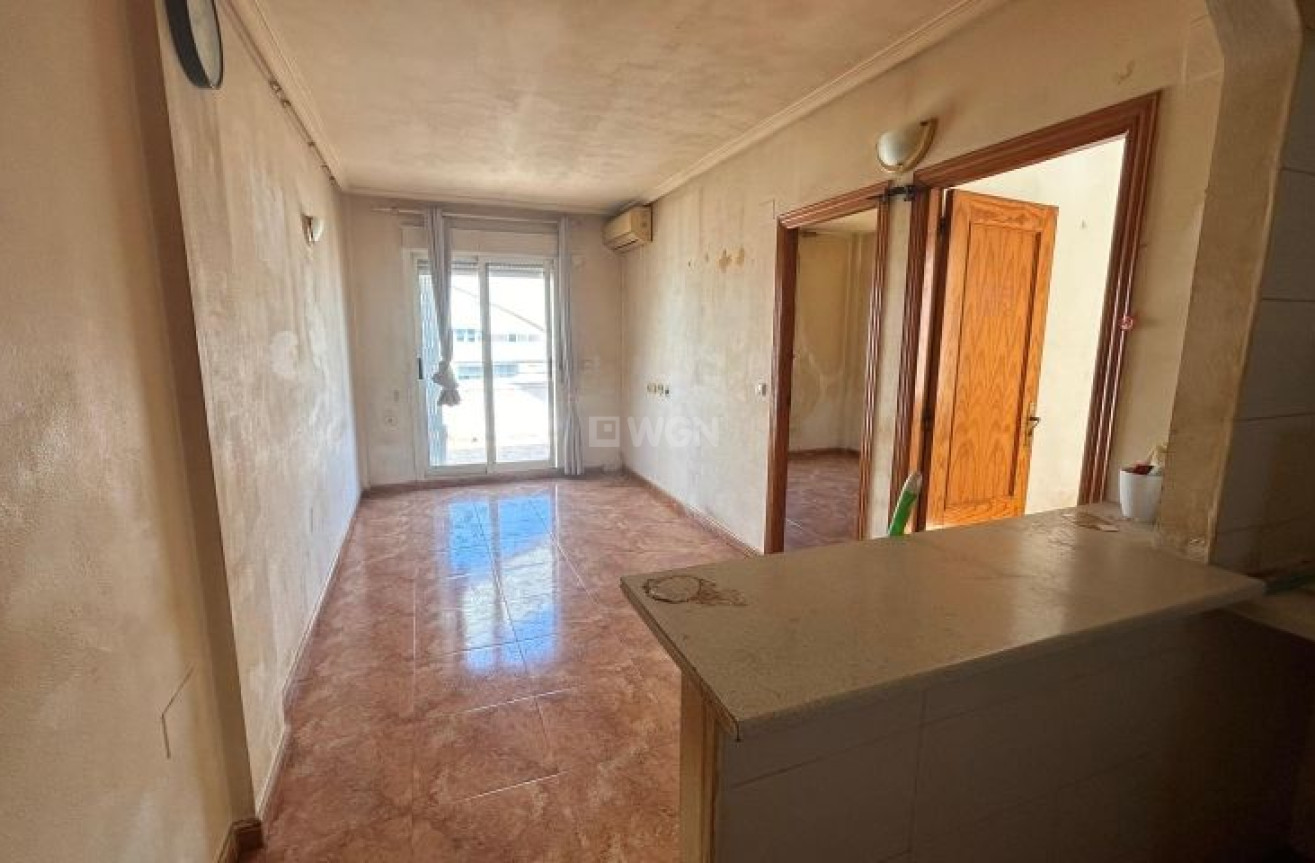 Resale - Apartment / flat - Torrevieja - Costa Blanca