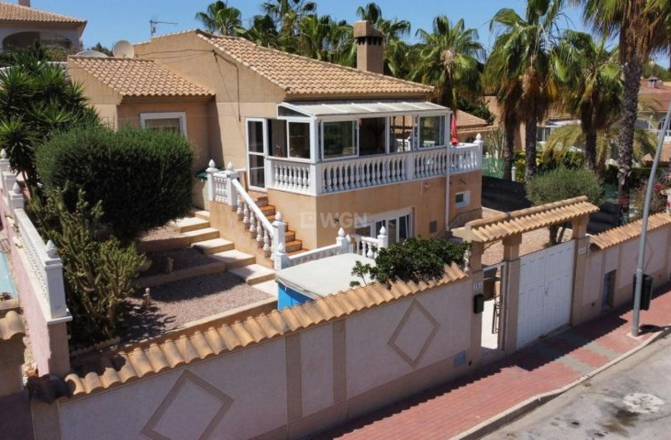 Odsprzedaż - Villa - Torrevieja - Costa Blanca