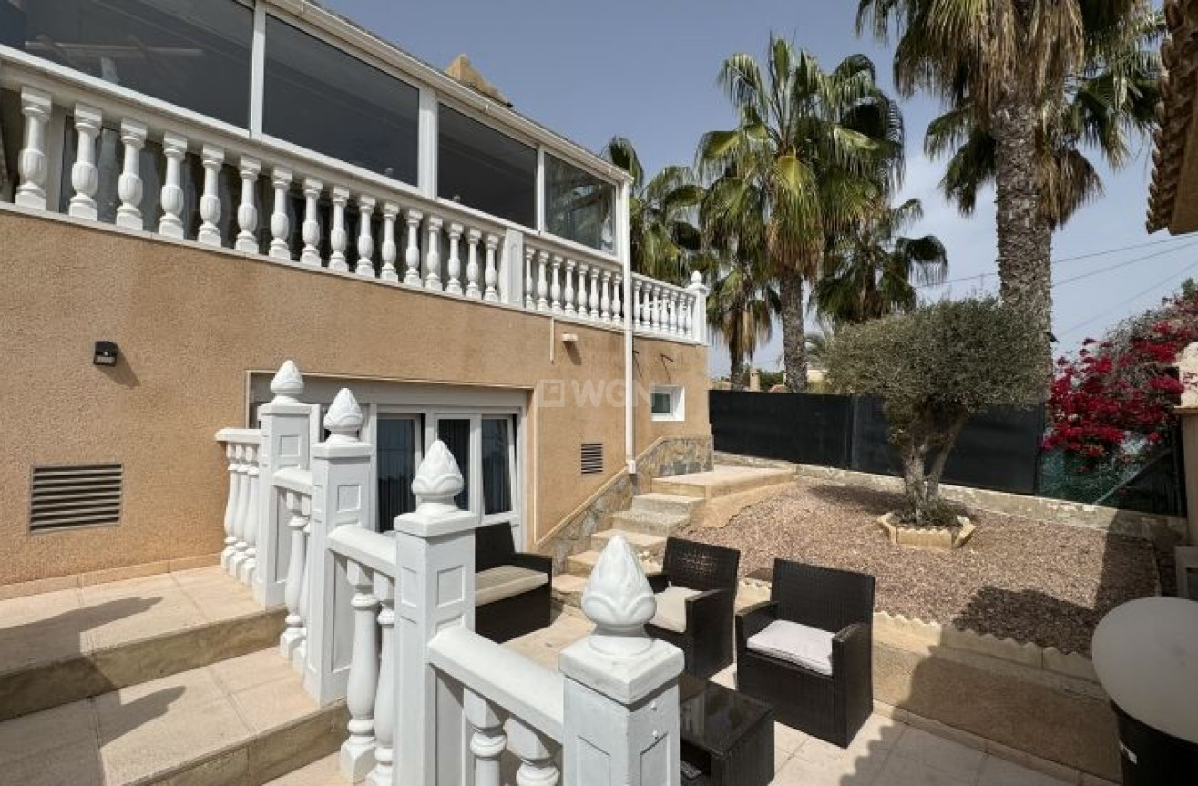 Odsprzedaż - Villa - Torrevieja - Costa Blanca