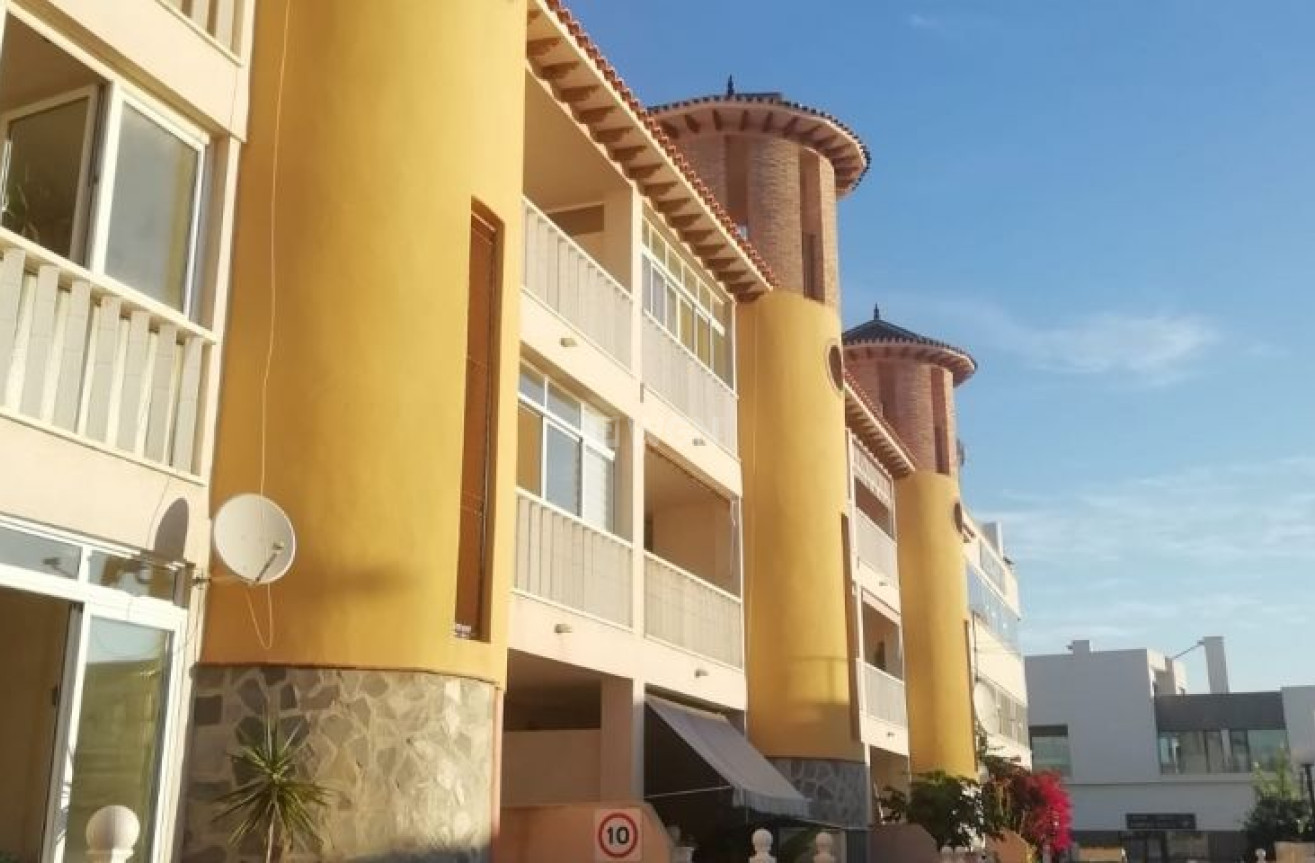 Resale - Apartment / flat - Orihuela Costa - Costa Blanca