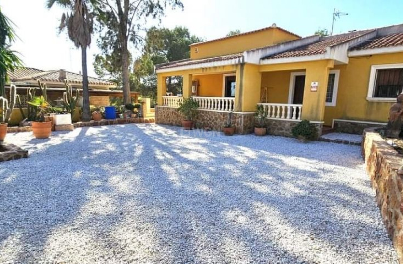 Reventa - Villa - Pinar de Campoverde - Inland