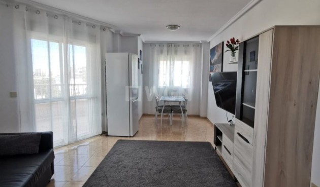 Resale - Apartment / flat - Torrevieja - Costa Blanca