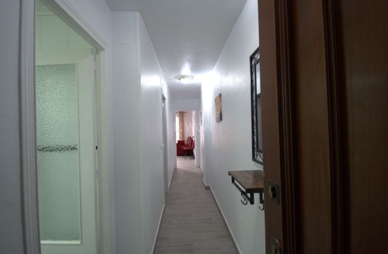 Resale - Apartment / flat - Torrevieja - Costa Blanca