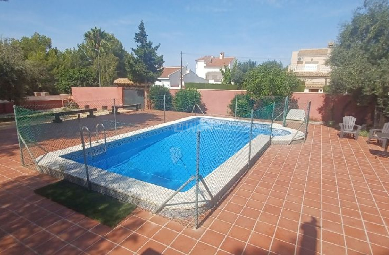 Resale - Villa - San Miguel de Salinas - Inland