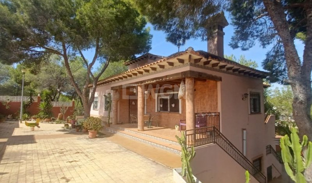 Resale - Villa - San Miguel de Salinas - Inland