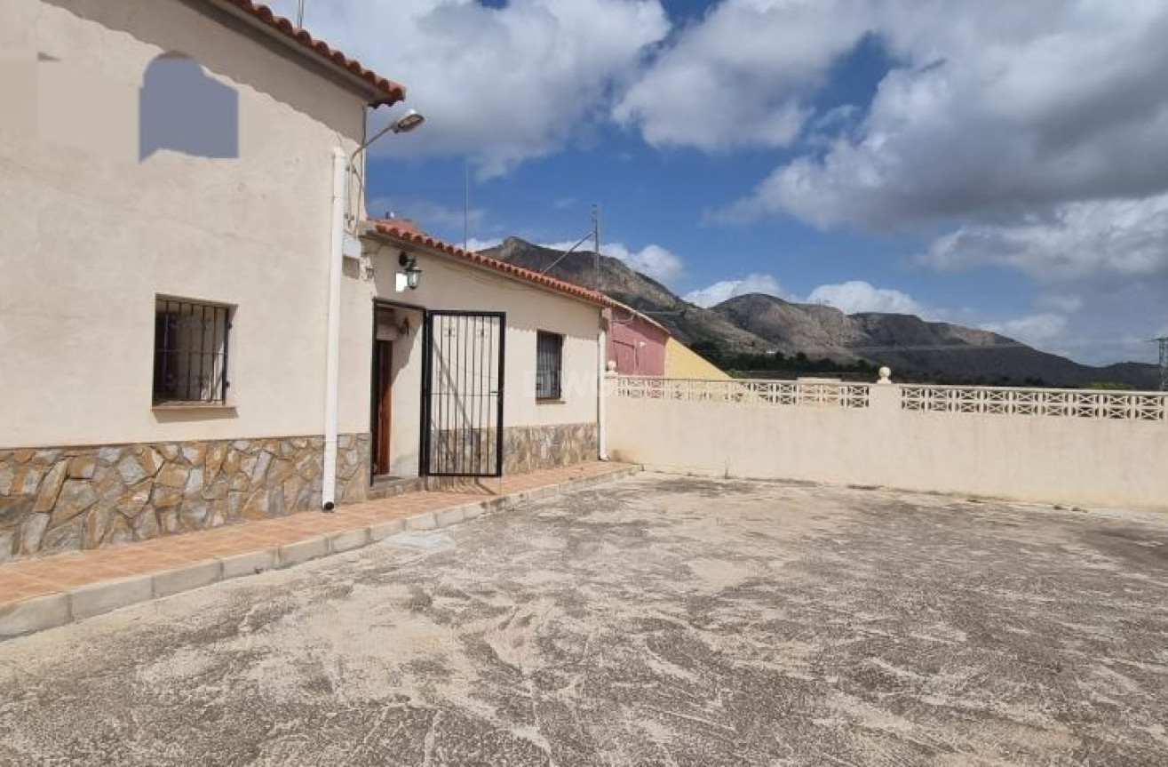 Resale - Country House - Hondón de las Nieves - Inland