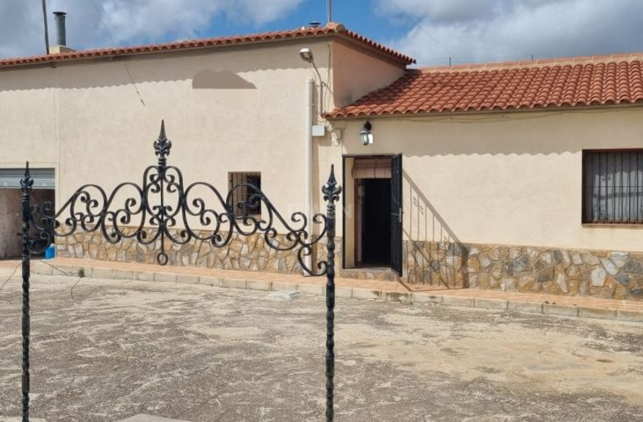 Resale - Country House - Hondón de las Nieves - Inland