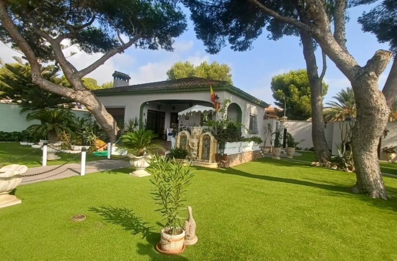 Odsprzedaż - Villa - Orihuela Costa - Costa Blanca